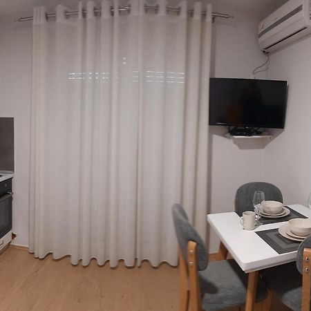 Comfy Apartment- Sunny Balcony 地拉那 外观 照片